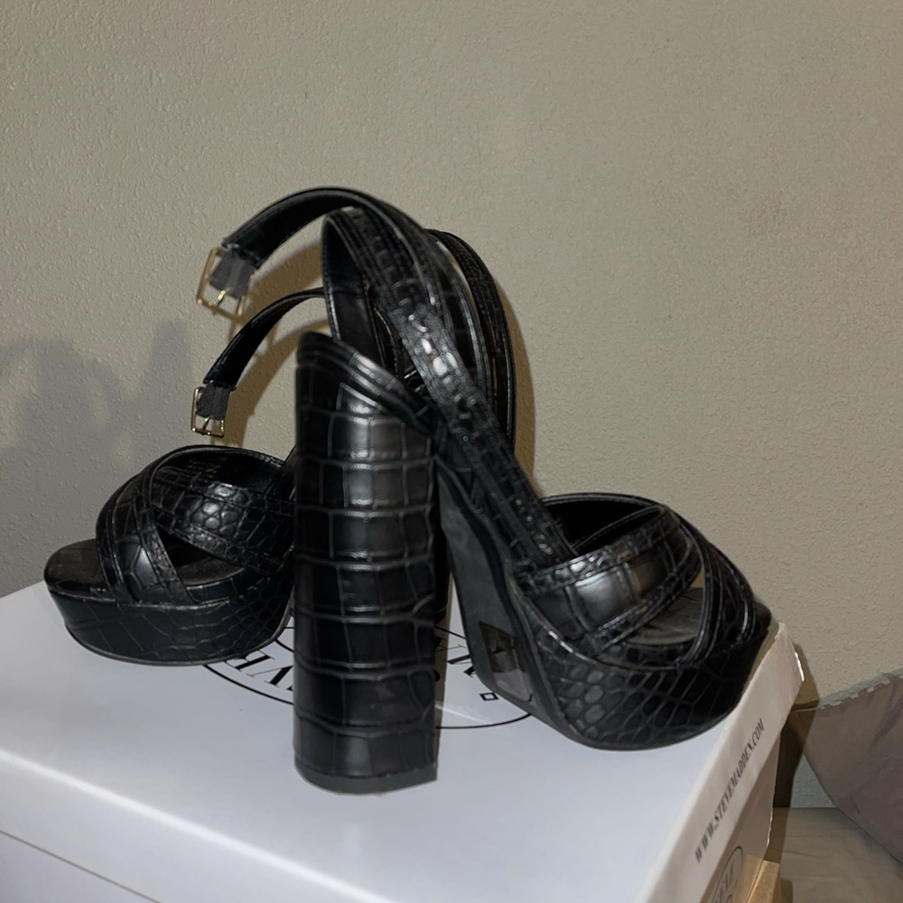 New - Picture 2 of 4